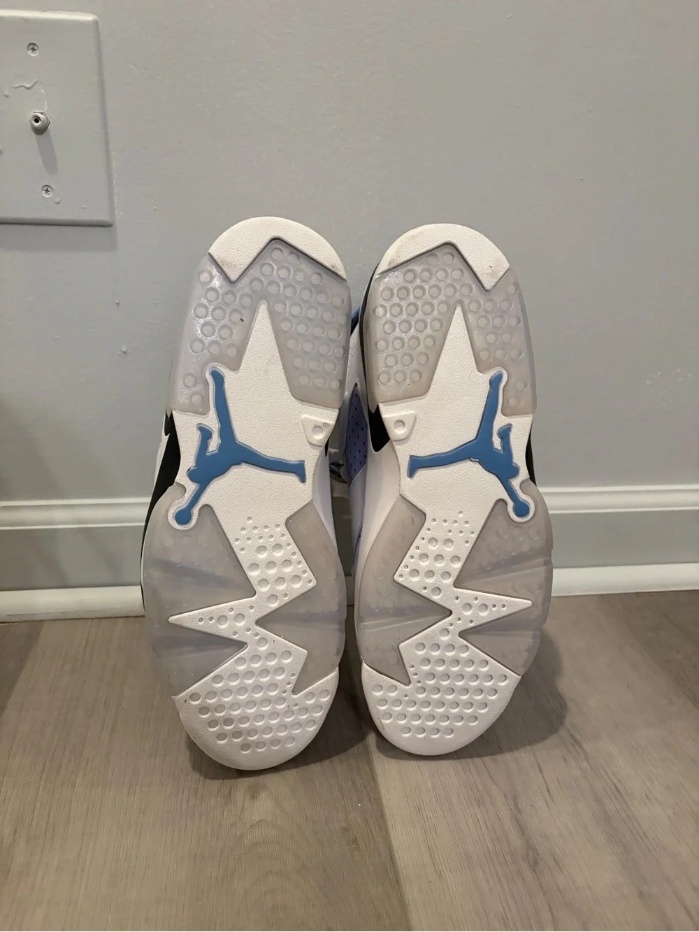 Men’s Jordan 6 UNC Size 11